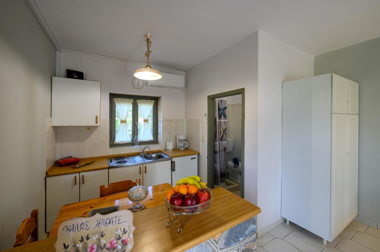 Μαϊστράλι Apartment Kotronion  Exterior photo